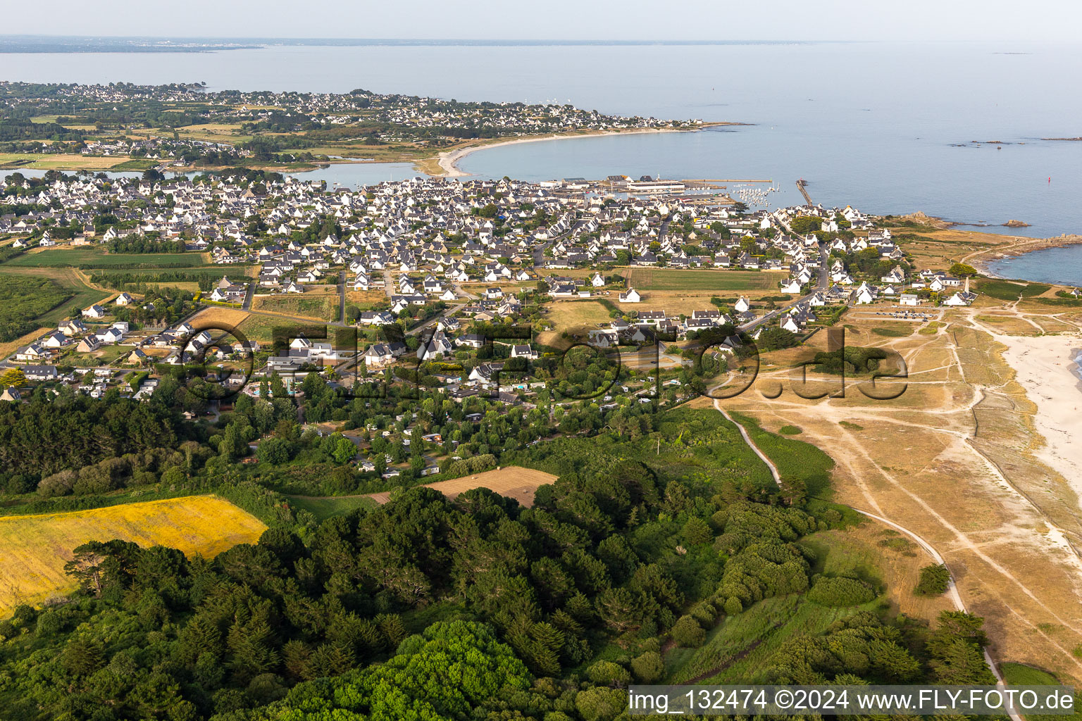 Vue aérienne de Plobannalec-Lesconil dans le département Finistère, France