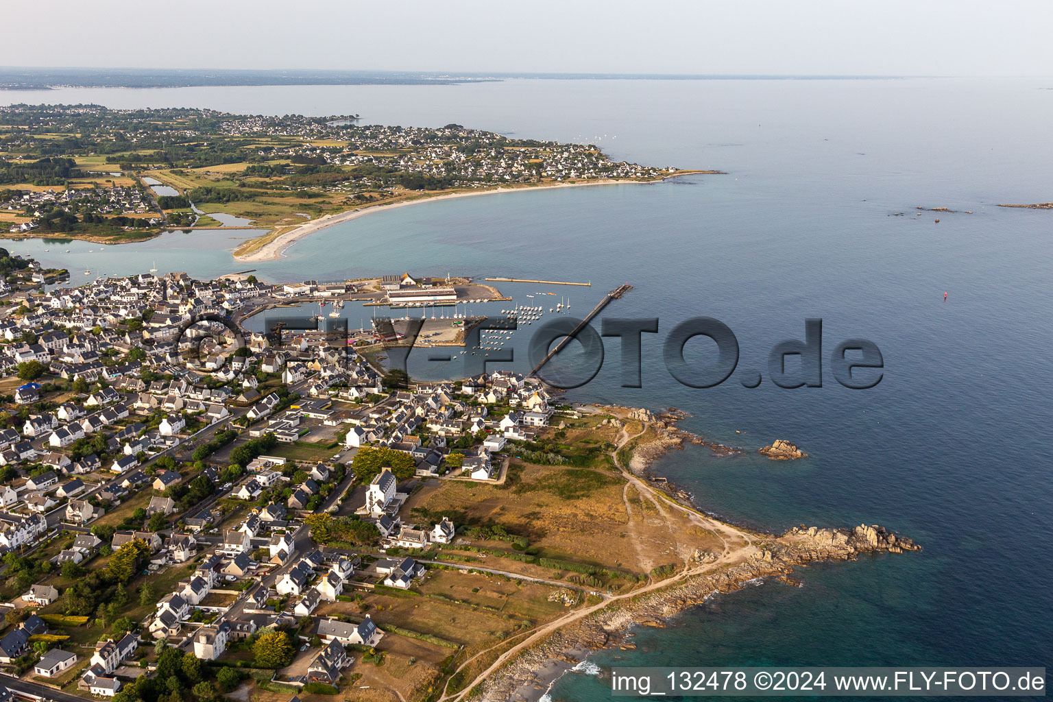 Vue aérienne de Plobannalec-Lesconil dans le département Finistère, France