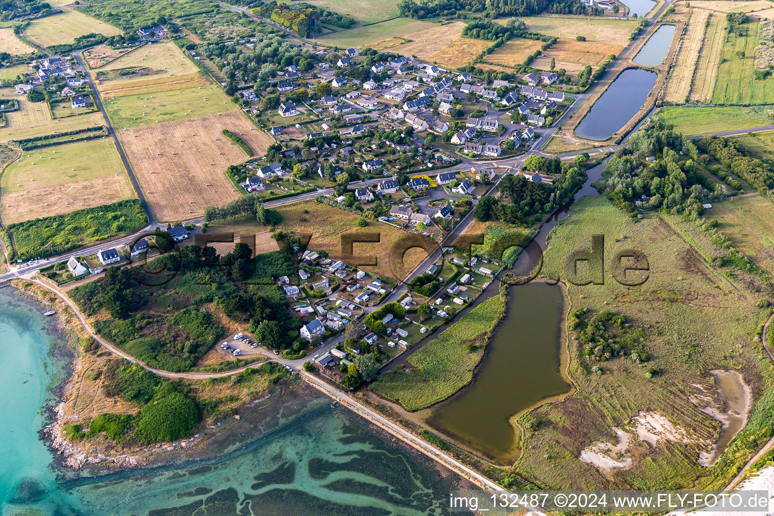 Vue oblique de Plobannalec-Lesconil dans le département Finistère, France