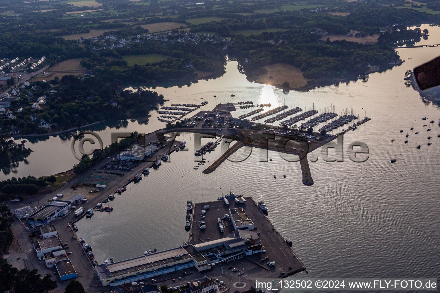 Photographie aérienne de Port de plaisance - Port de Plaisance à Loctudy dans le département Finistère, France