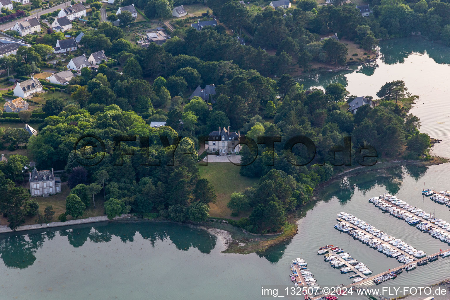 Photographie aérienne de Loctudy dans le département Finistère, France