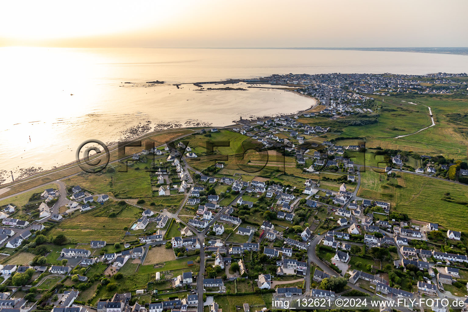 Quartier St-Guenole-St Pierre in Penmarch dans le département Finistère, France d'en haut