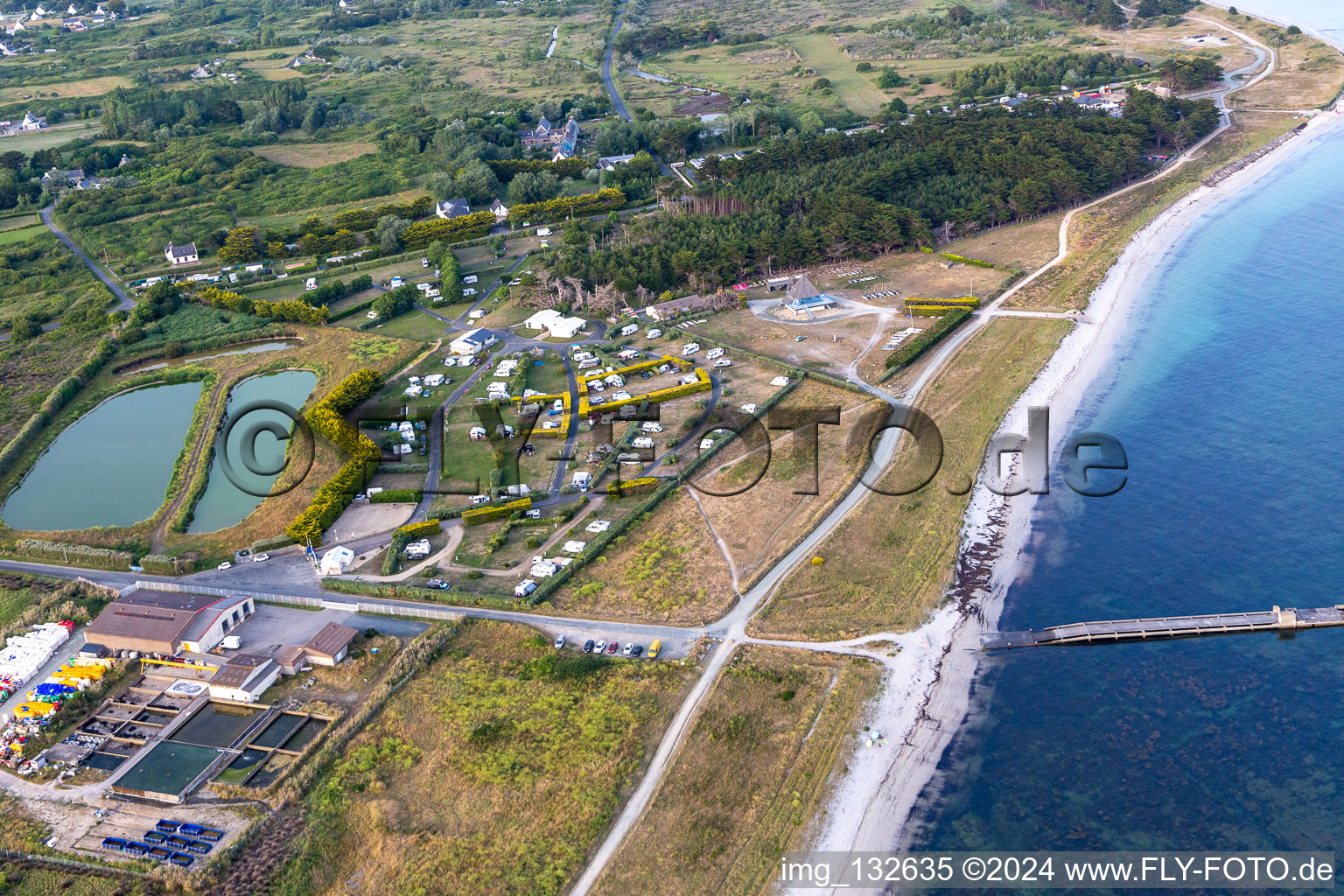 Vue aérienne de Camping Municipal Toul Ar Ster à le quartier Penmarc'h-Kerity in Penmarch dans le département Finistère, France