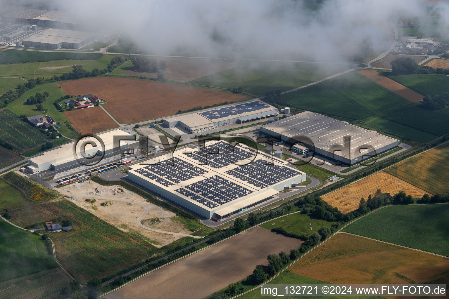 Vue aérienne de Parc industriel 1 avec Rudolph Spedition und Logistik GmbH et Leadec FM BV & Co. KG à Mamming dans le département Bavière, Allemagne