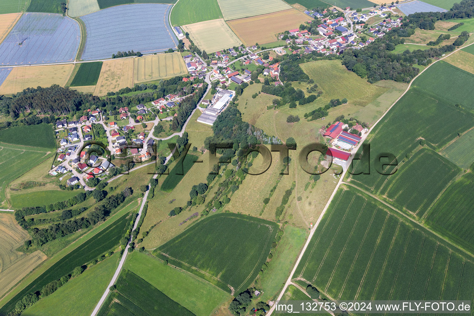 Vue aérienne de Quartier Bubach in Mamming dans le département Bavière, Allemagne