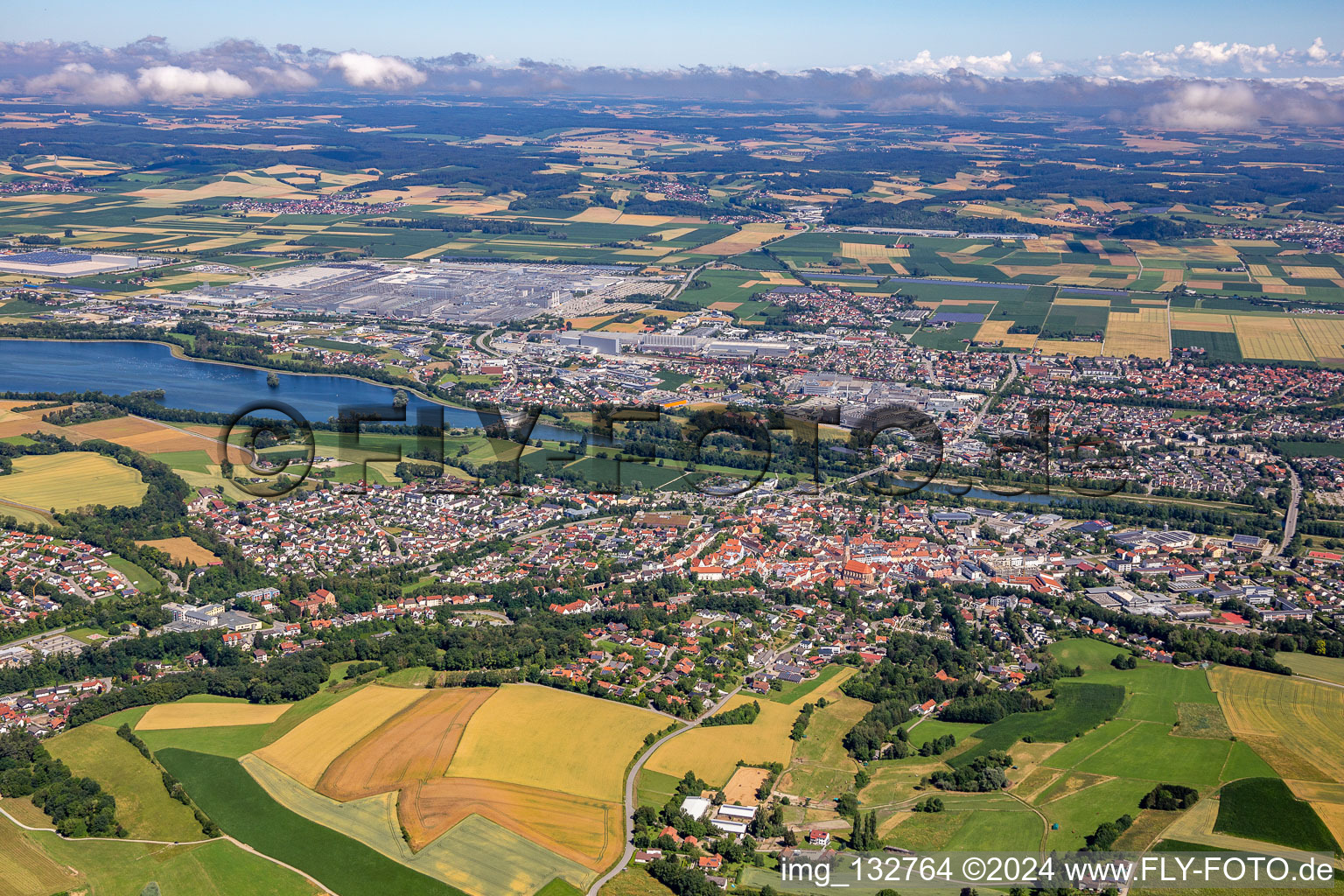 Vue oblique de Dingolfing dans le département Bavière, Allemagne