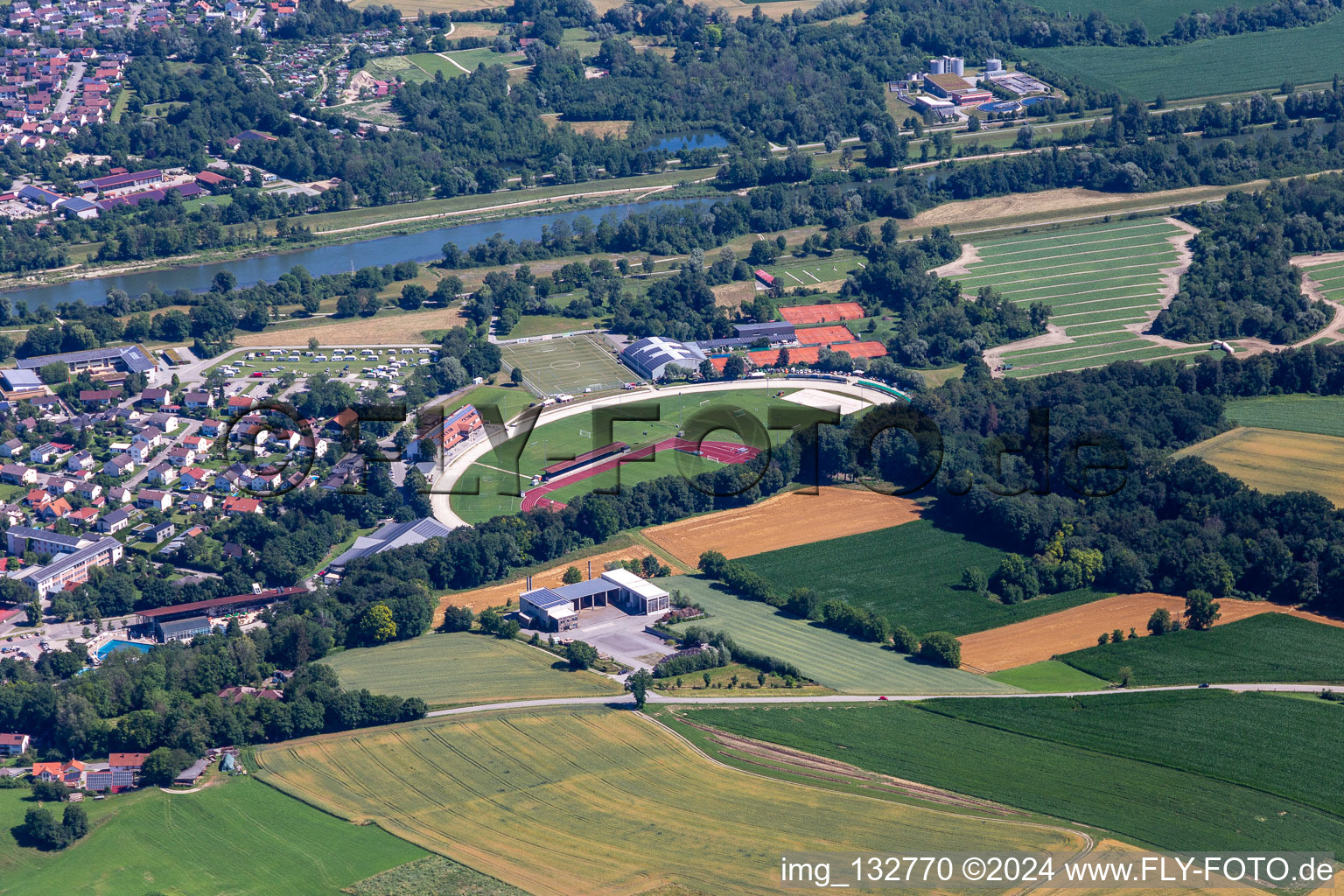 Vue aérienne de Stade ISAR-WALD Dingolfing à Dingolfing dans le département Bavière, Allemagne