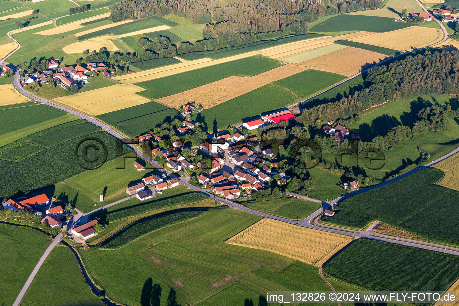 Vue aérienne de Quartier Jägerndorf in Arnstorf dans le département Bavière, Allemagne