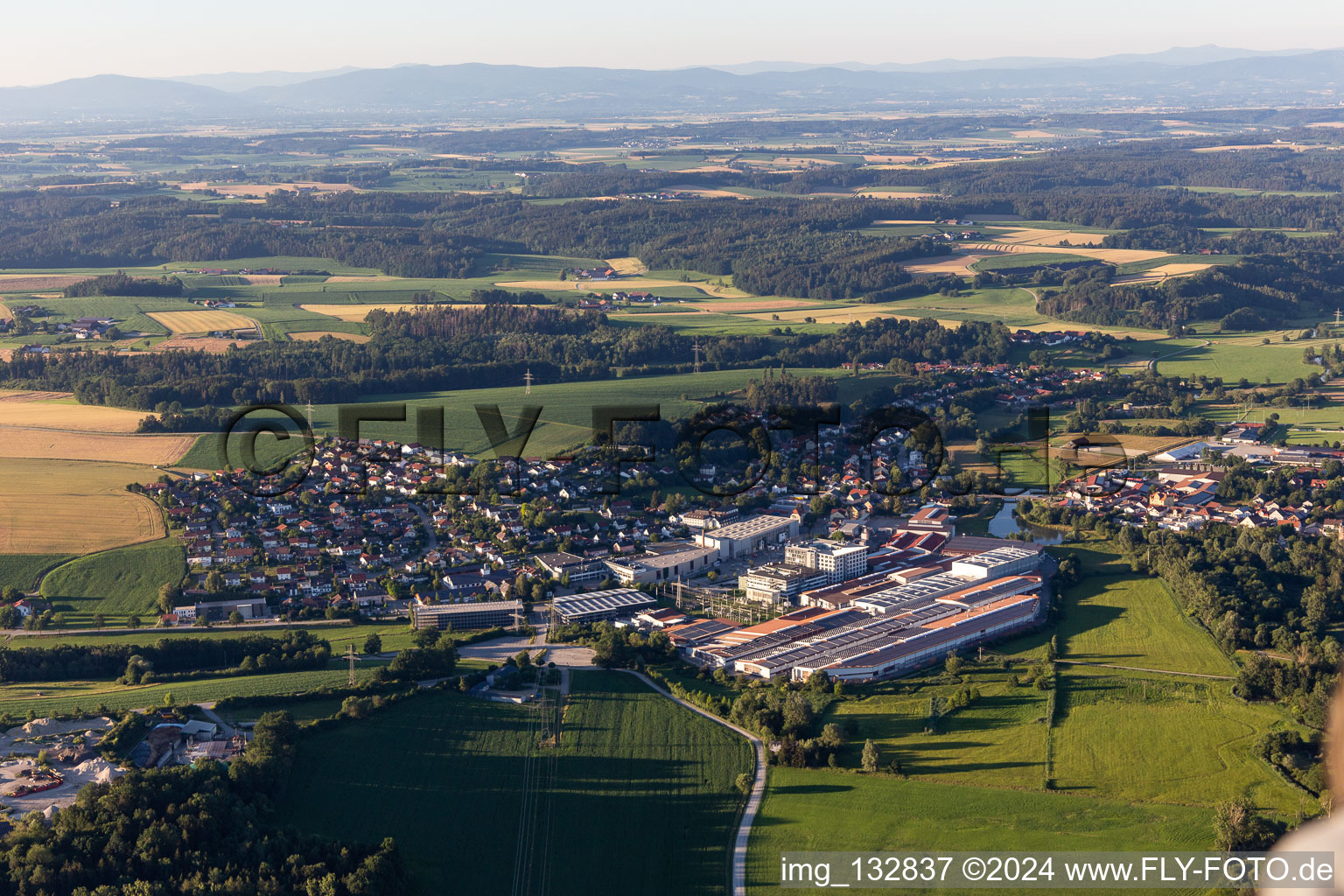 Vue aérienne de Arnstorf dans le département Bavière, Allemagne