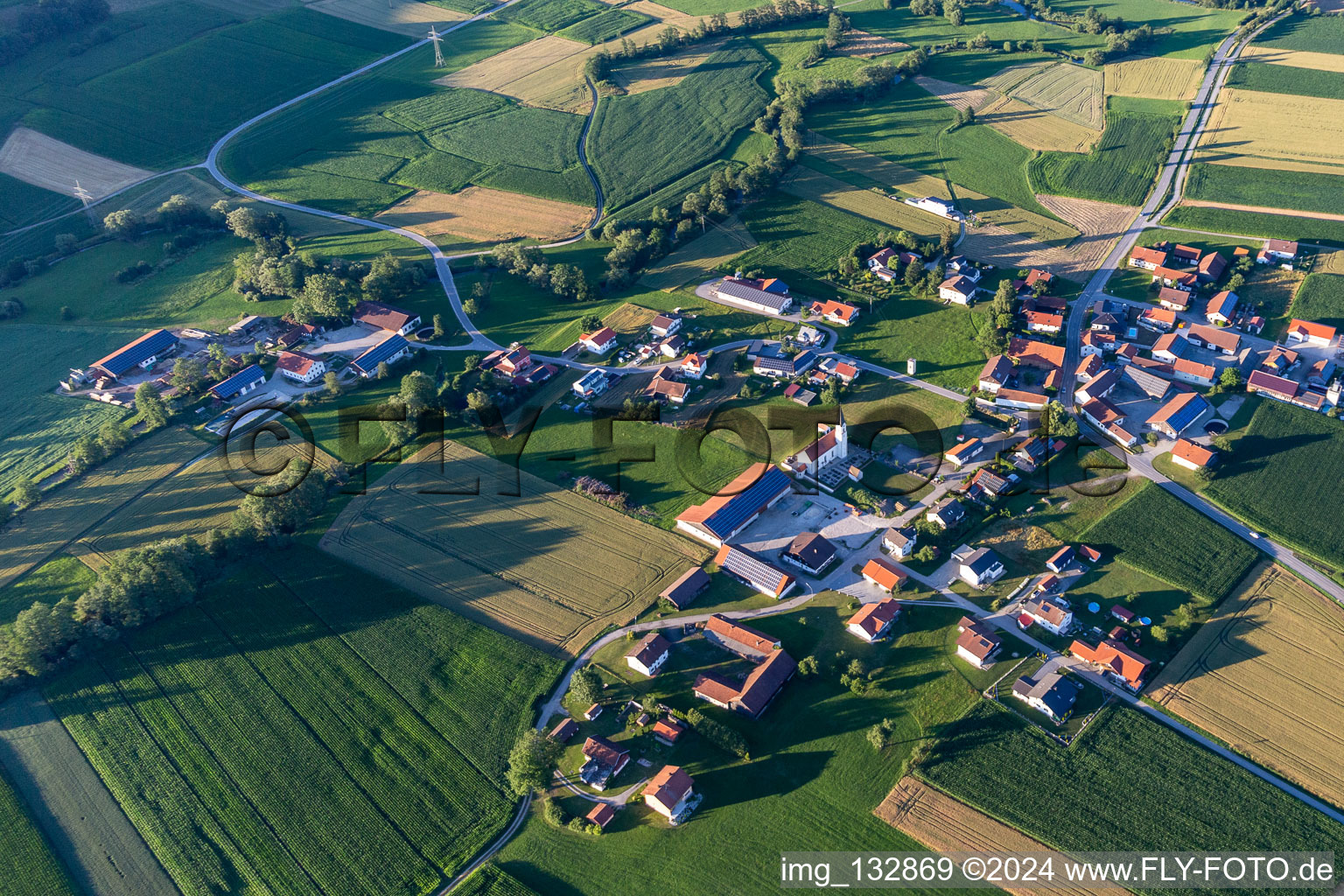 Vue aérienne de Quartier Obergrafendorf in Roßbach dans le département Bavière, Allemagne