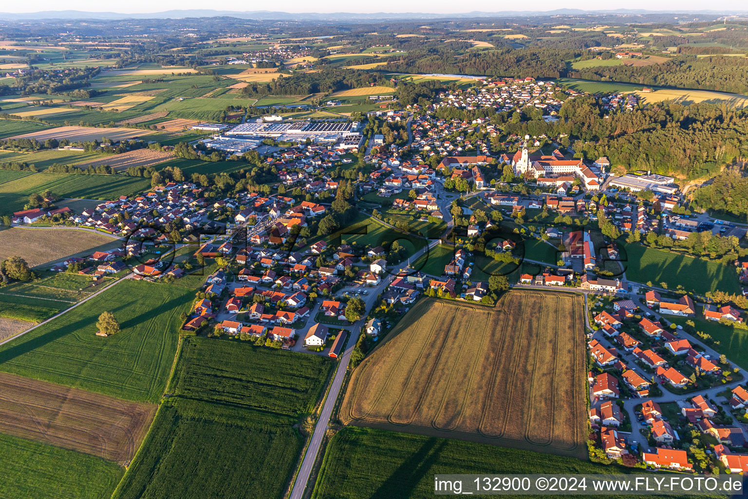 Vue oblique de Quartier Sankt Peter in Aldersbach dans le département Bavière, Allemagne