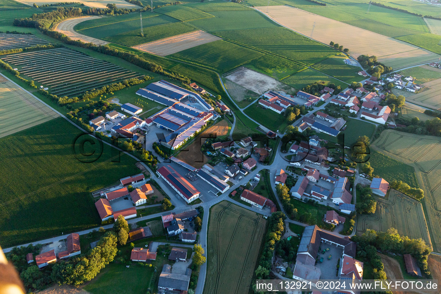 Vue aérienne de Groupe d'entreprises Feilmeier en Langenamming à le quartier Langenamming in Osterhofen dans le département Bavière, Allemagne