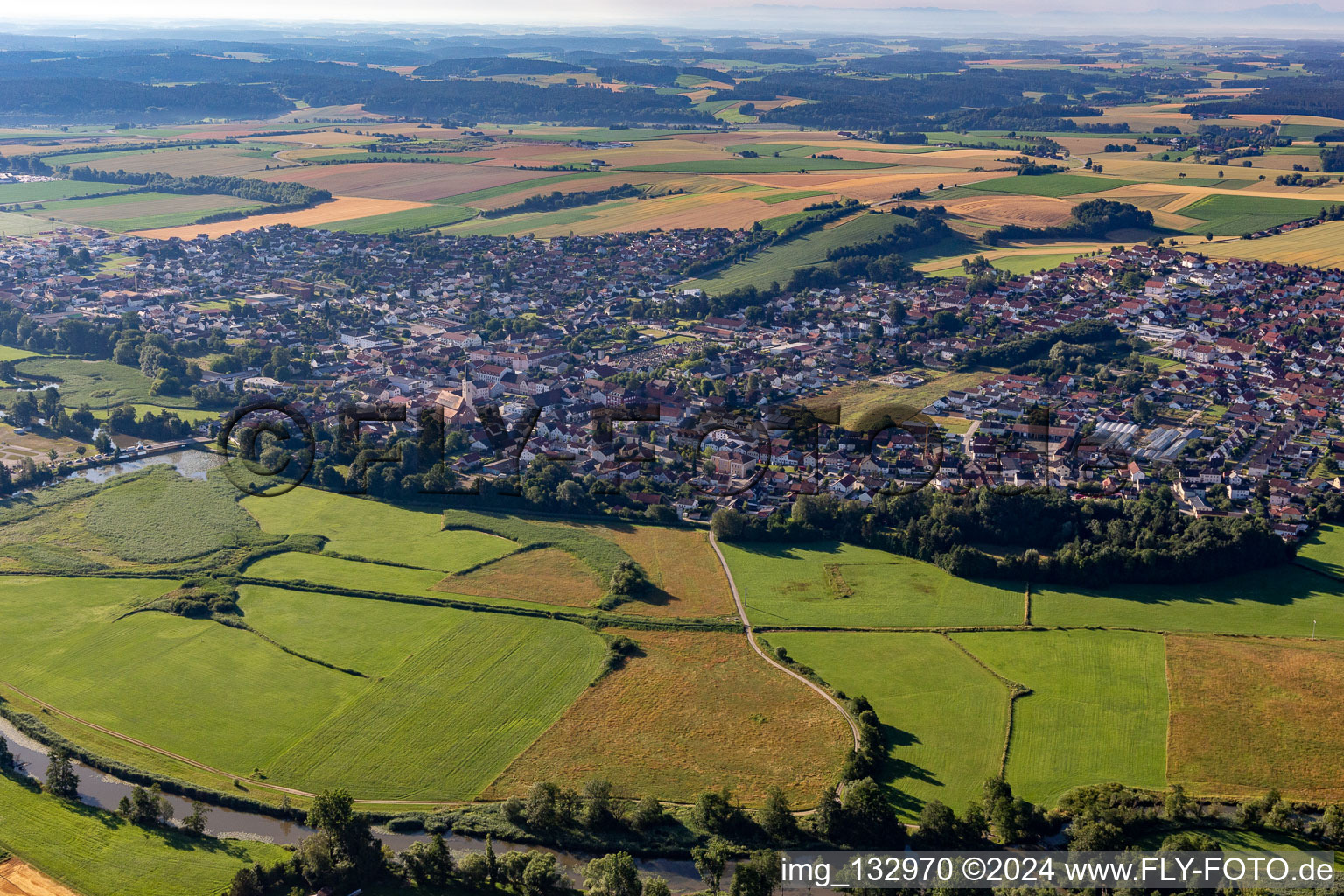 Vue aérienne de Niederkaltenkirchen" de la série de films à le quartier Loitersdorf in Frontenhausen dans le département Bavière, Allemagne