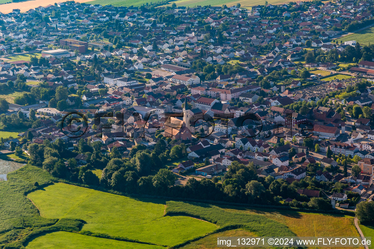 Vue aérienne de Quartier Loitersdorf in Frontenhausen dans le département Bavière, Allemagne