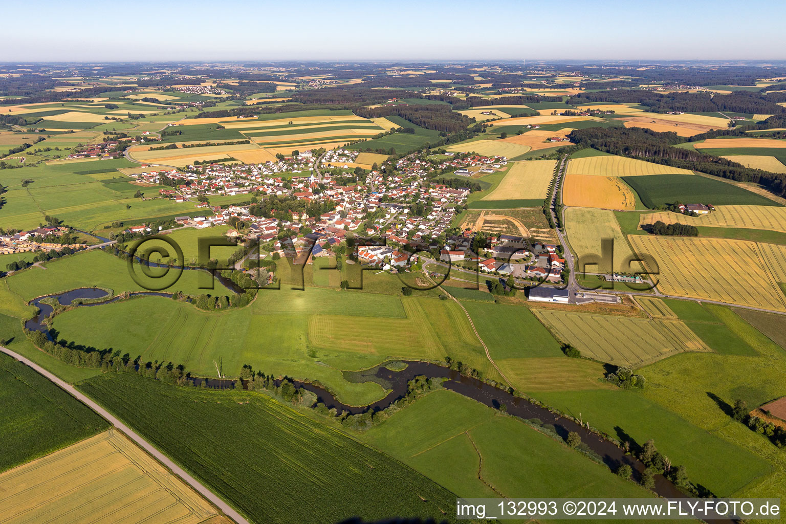 Vue aérienne de Gerzen dans le département Bavière, Allemagne