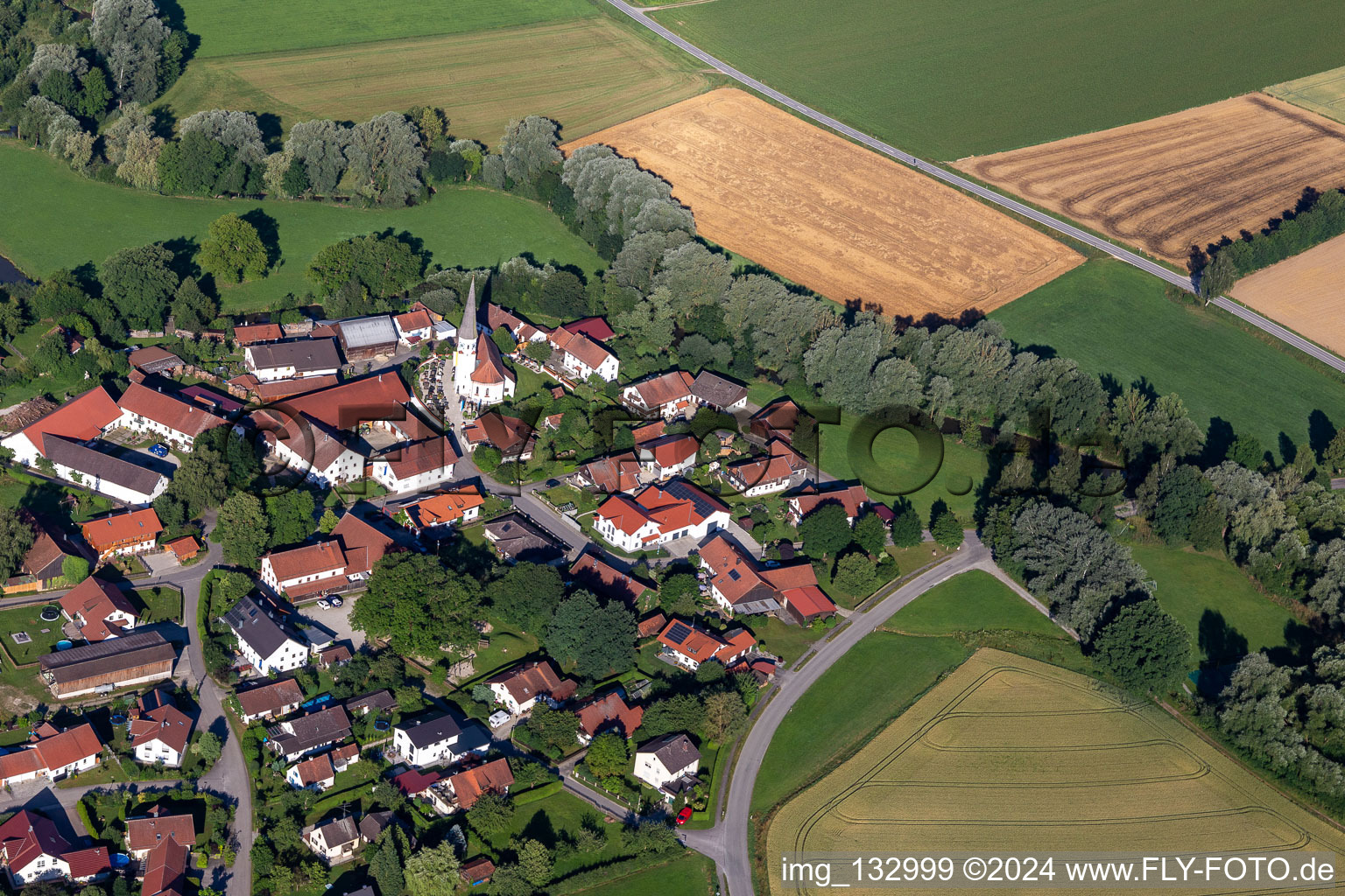 Vue aérienne de Sur les Vils près de Rutting à le quartier Leberskirchen in Schalkham dans le département Bavière, Allemagne