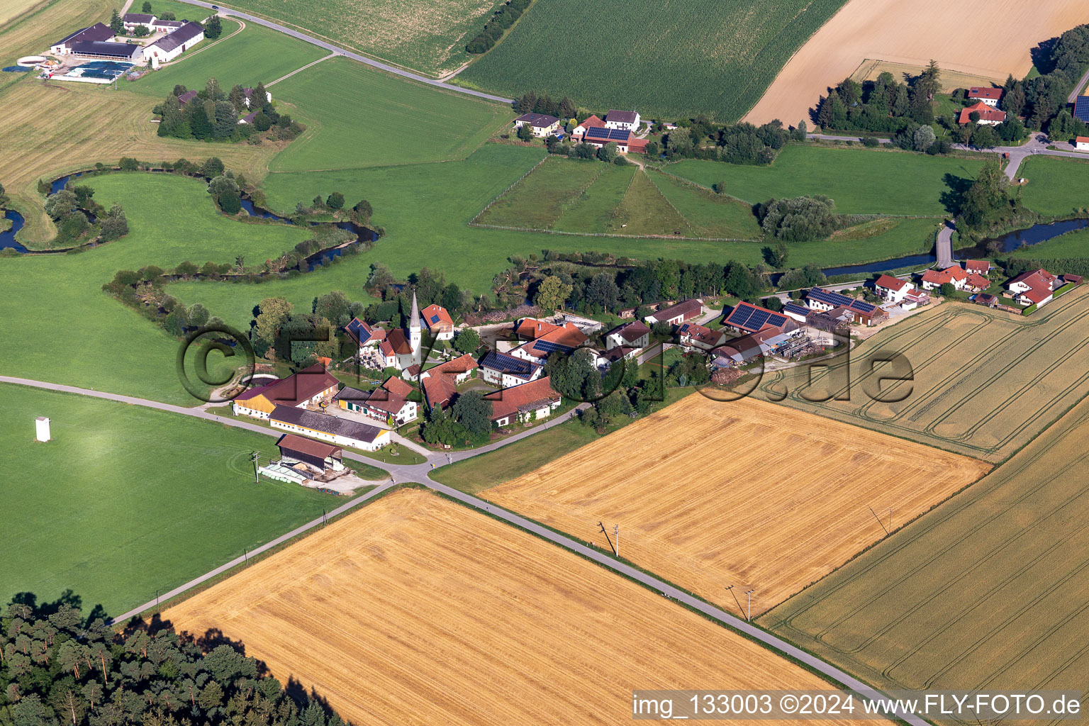 Vue oblique de Sur les Vils près de Rutting à le quartier Leberskirchen in Schalkham dans le département Bavière, Allemagne