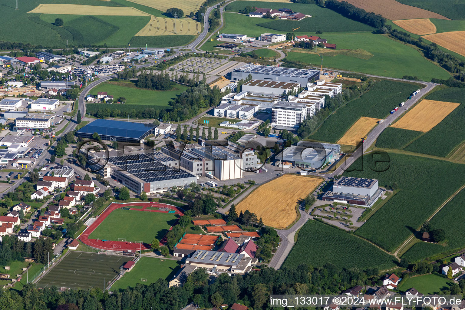 Vue aérienne de Zone industrielle Urbanstr à Vilsbiburg dans le département Bavière, Allemagne