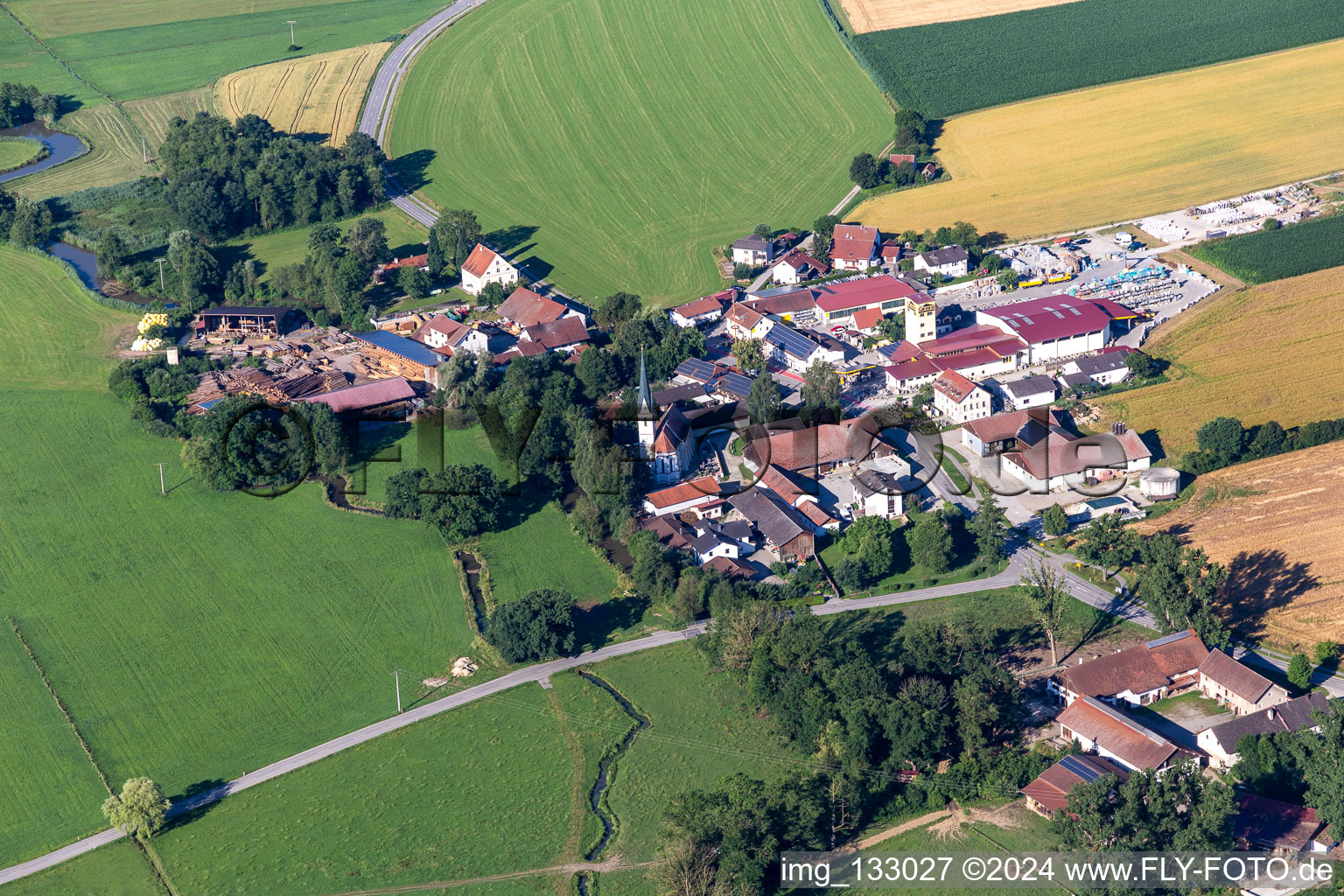 Vue aérienne de Quartier Gaindorf in Vilsbiburg dans le département Bavière, Allemagne