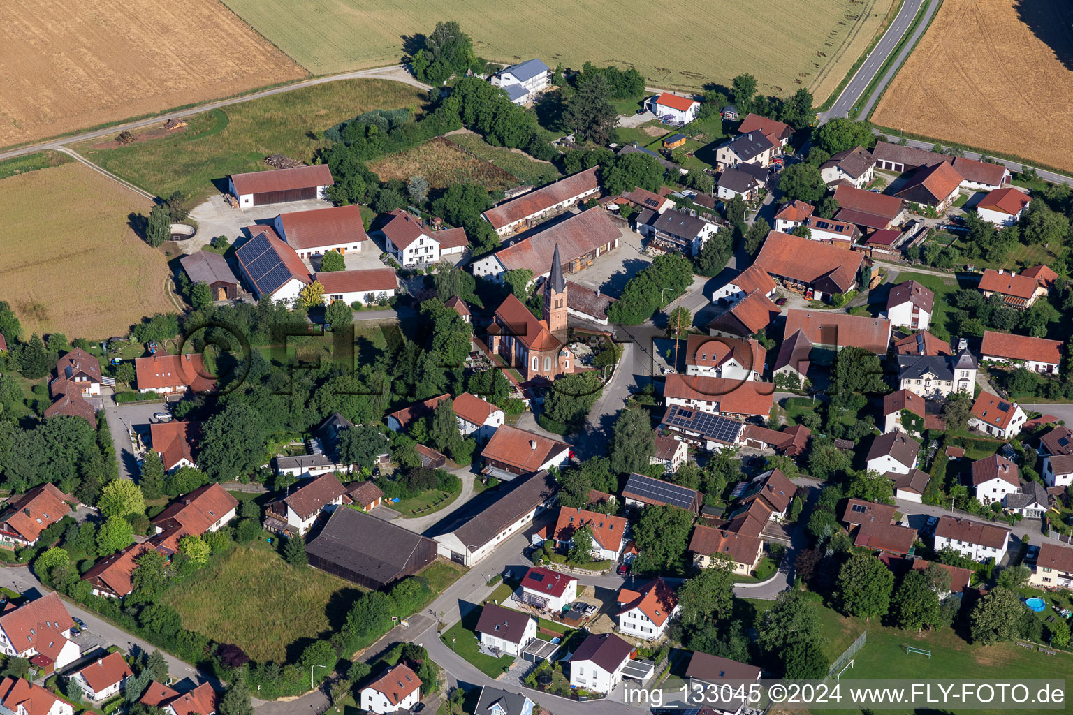 Vue aérienne de Quartier Hohenegglkofen in Kumhausen dans le département Bavière, Allemagne