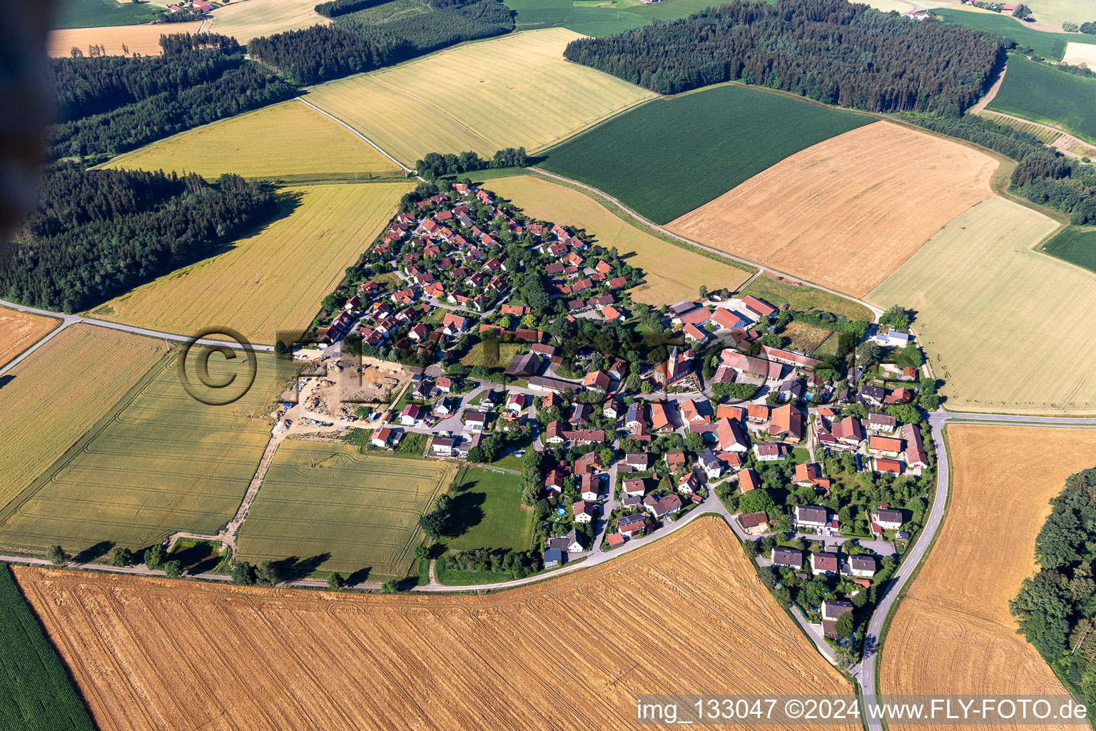 Vue oblique de Quartier Hohenegglkofen in Kumhausen dans le département Bavière, Allemagne