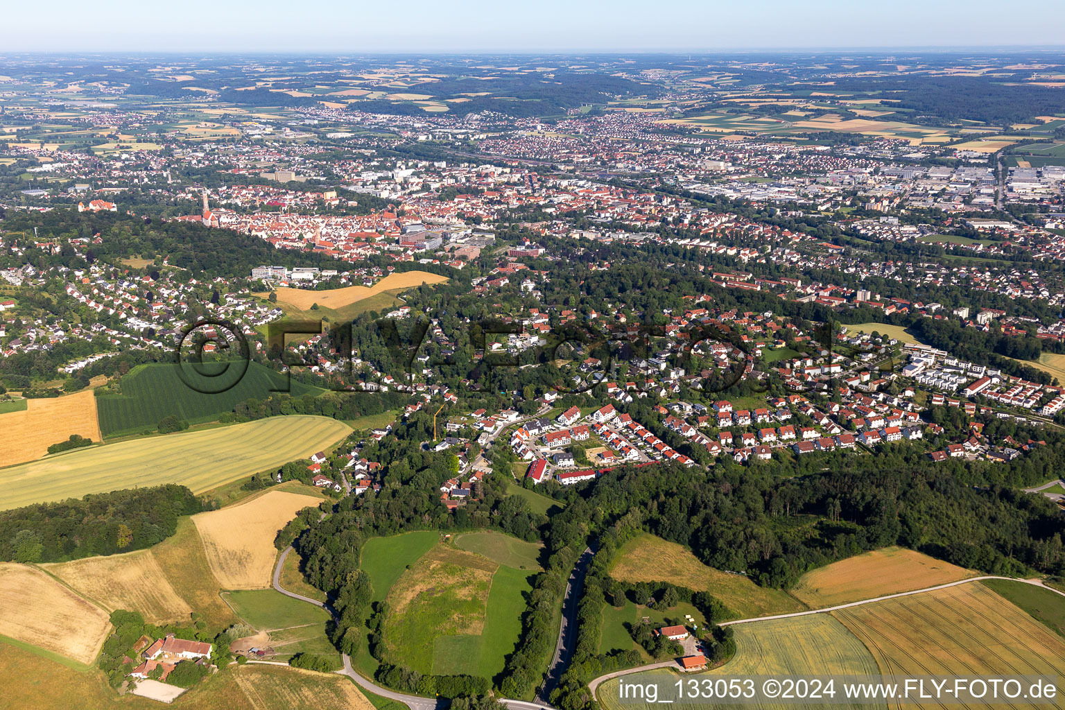 Vue aérienne de Quartier Moniberg in Landshut dans le département Bavière, Allemagne