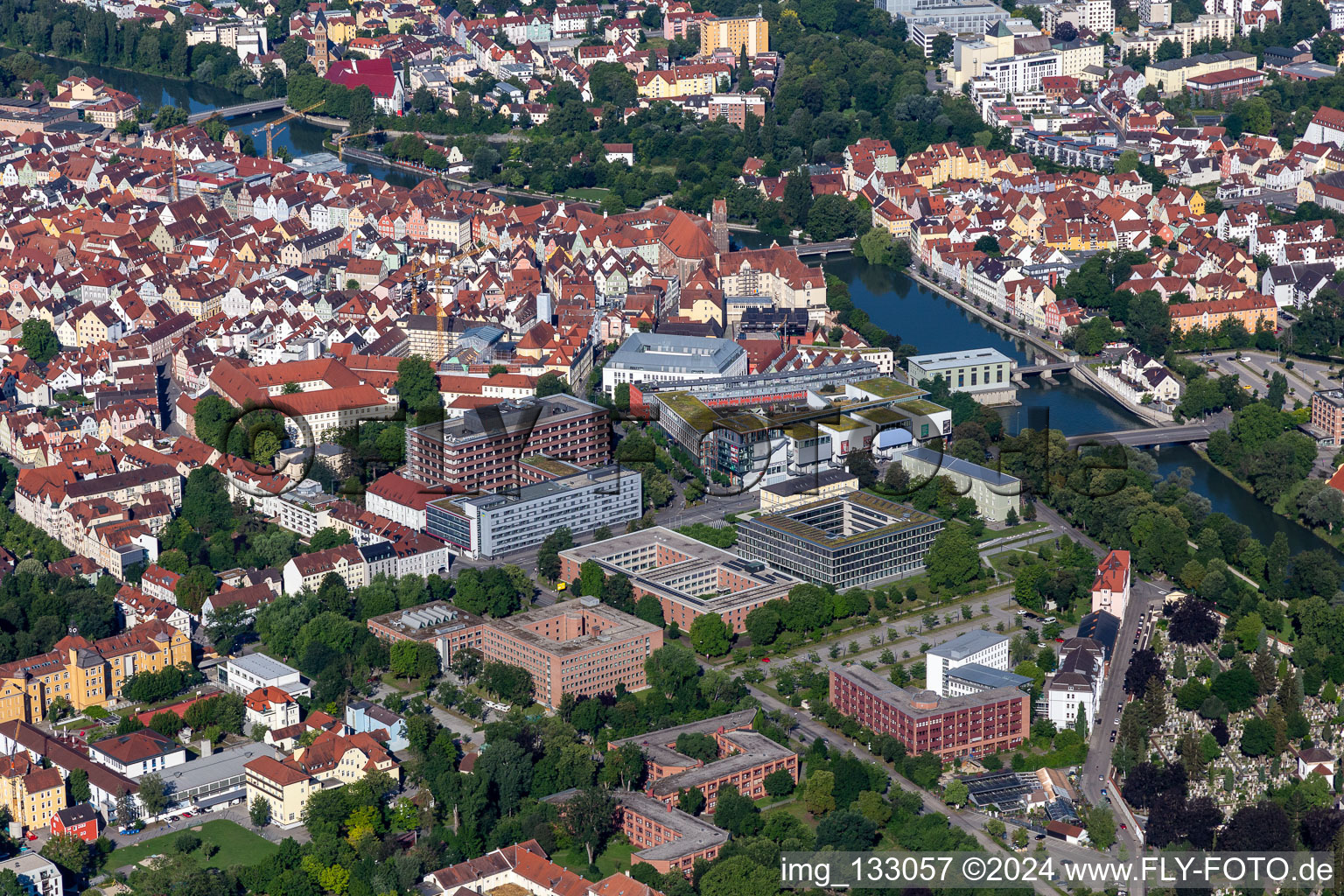 Vue aérienne de Bureau des impôts Landshut à Landshut dans le département Bavière, Allemagne