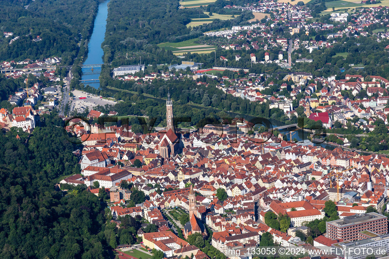 Vue aérienne de Vieille ville Landshut à Landshut dans le département Bavière, Allemagne