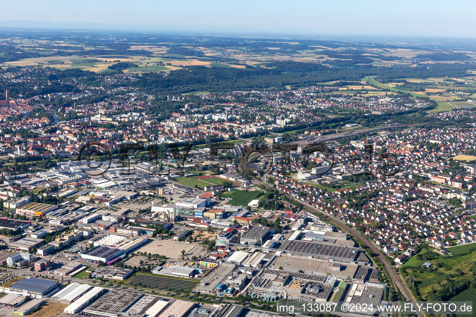 Vue aérienne de Usine BMW 4,1Landshut à le quartier Piflas in Landshut dans le département Bavière, Allemagne