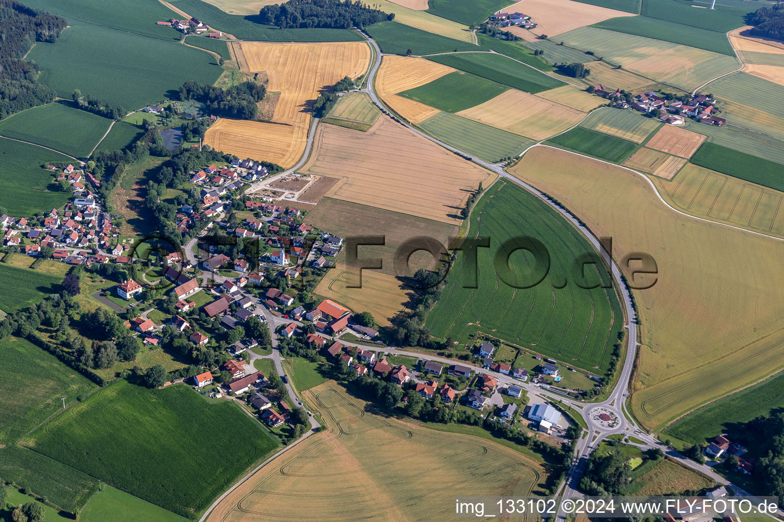 Vue aérienne de Quartier Weihenstephan in Hohenthann dans le département Bavière, Allemagne