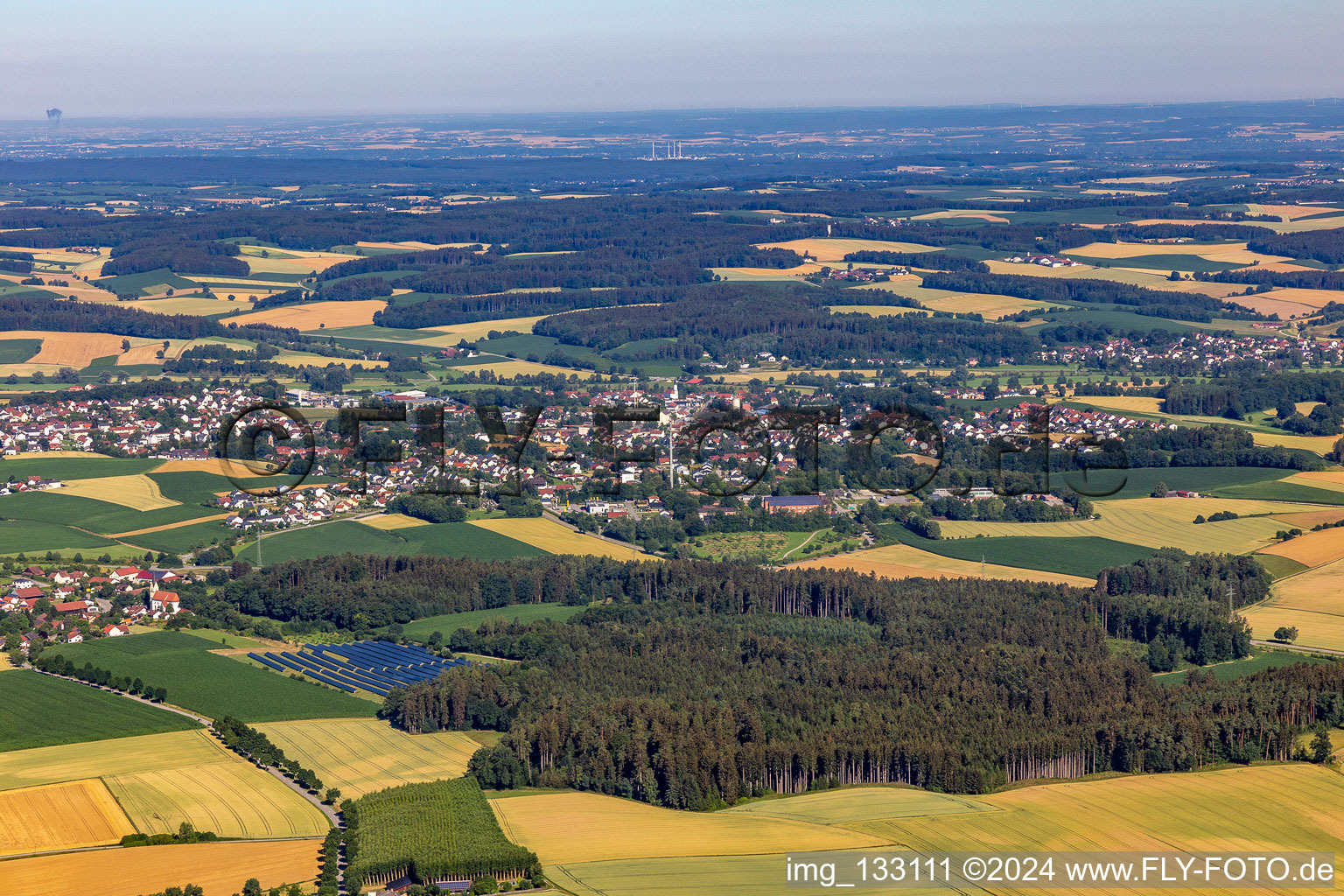 Vue aérienne de Quartier Gisseltshausen in Rottenburg an der Laaber dans le département Bavière, Allemagne