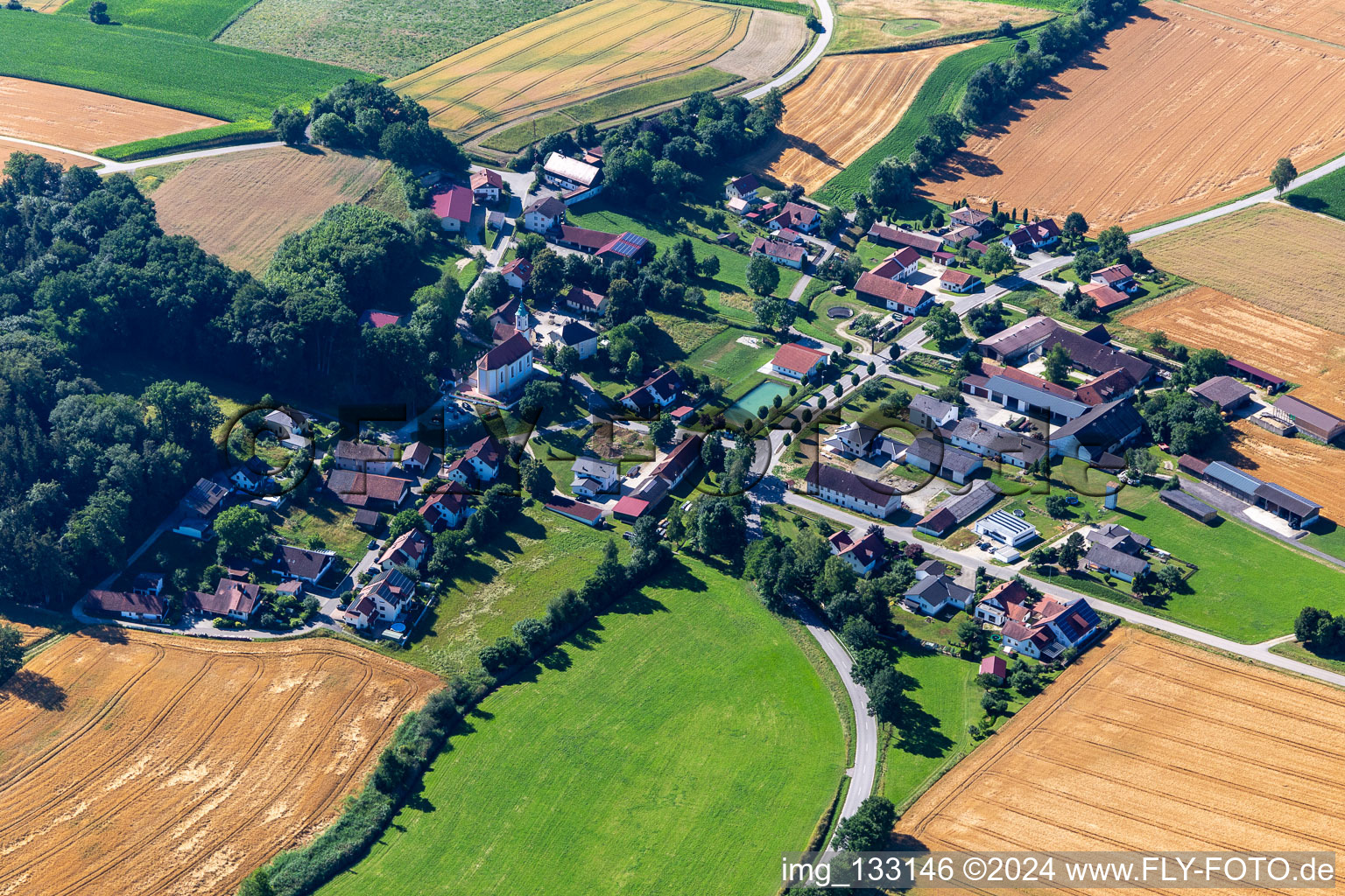 Vue aérienne de Quartier Veitsbuch in Weng dans le département Bavière, Allemagne