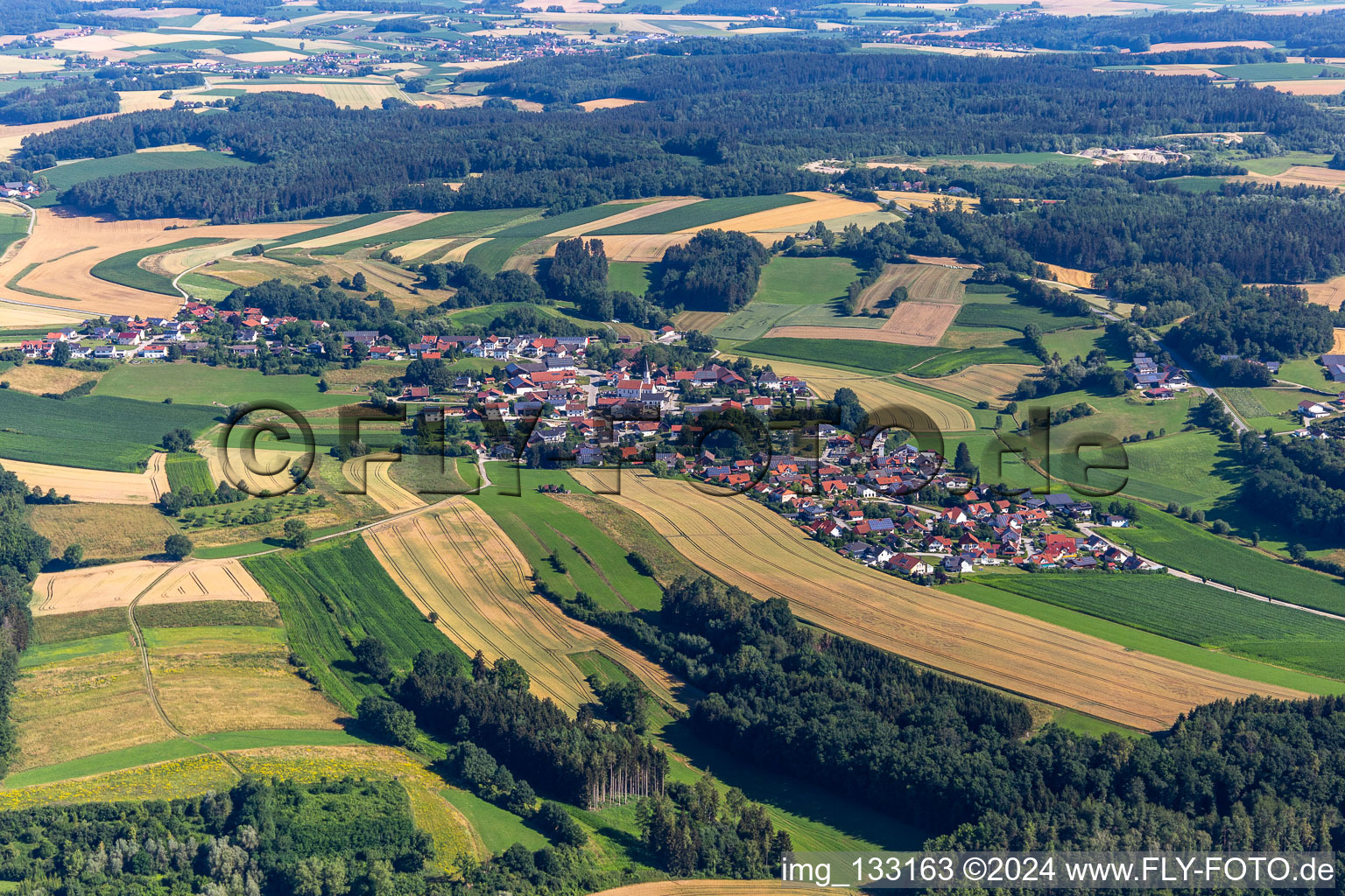 Photographie aérienne de Quartier Lengthal in Moosthenning dans le département Bavière, Allemagne