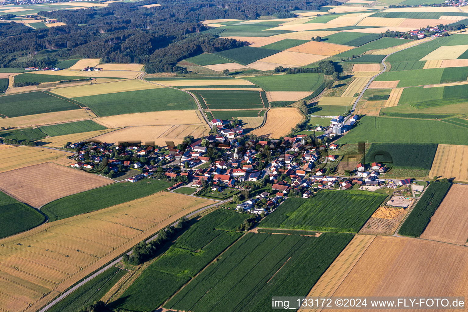 Vue aérienne de Quartier Hankofen in Leiblfing dans le département Bavière, Allemagne