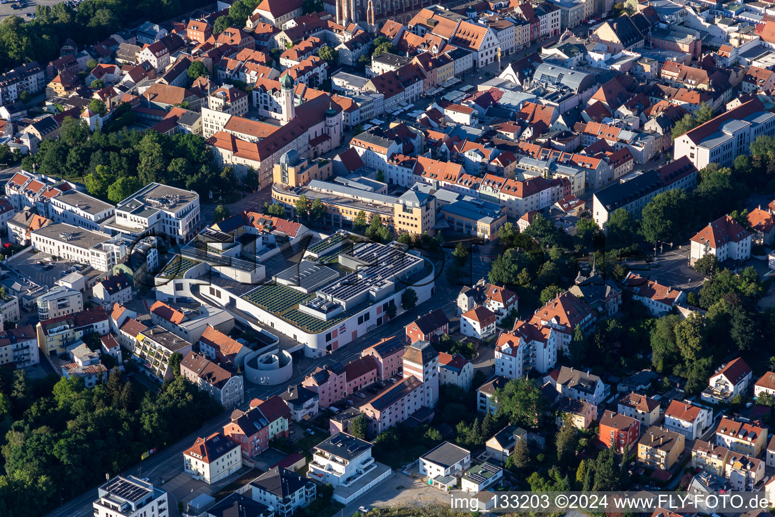 Vue aérienne de Thérésien Cente à le quartier Frauenbründl in Straubing dans le département Bavière, Allemagne