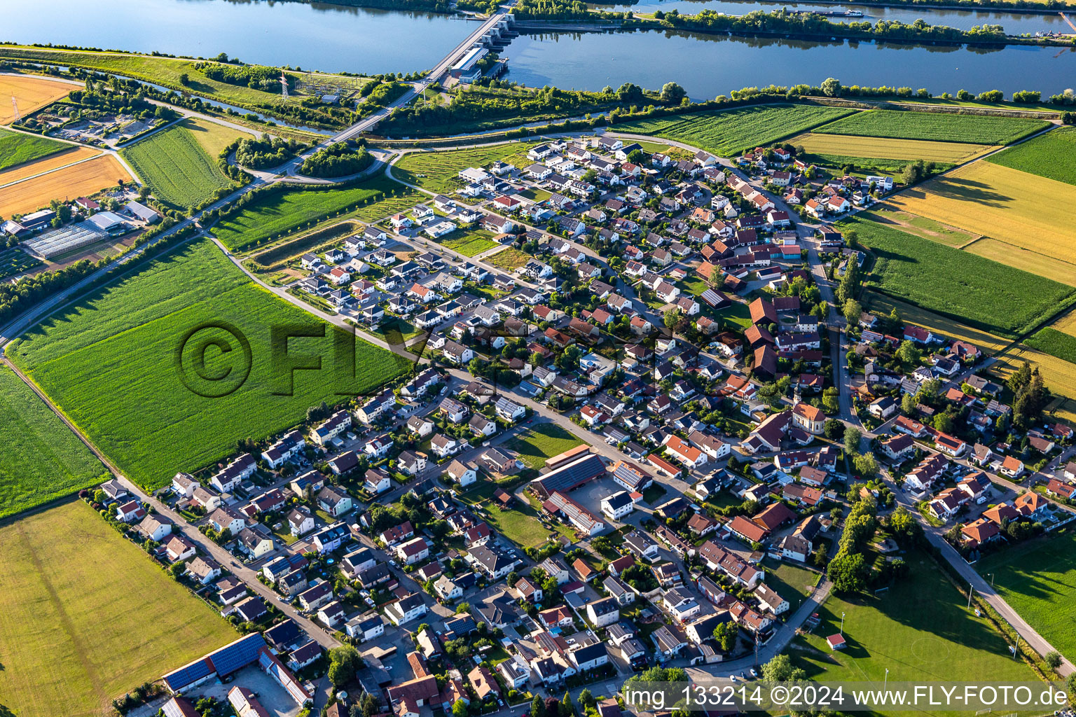 Vue aérienne de Quartier Kagers in Straubing dans le département Bavière, Allemagne