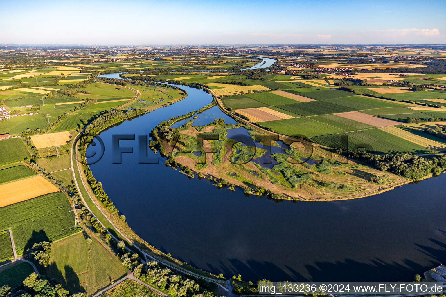 Vue aérienne de Polder sur le Danube à Kirchroth à le quartier Pondorf in Kirchroth dans le département Bavière, Allemagne