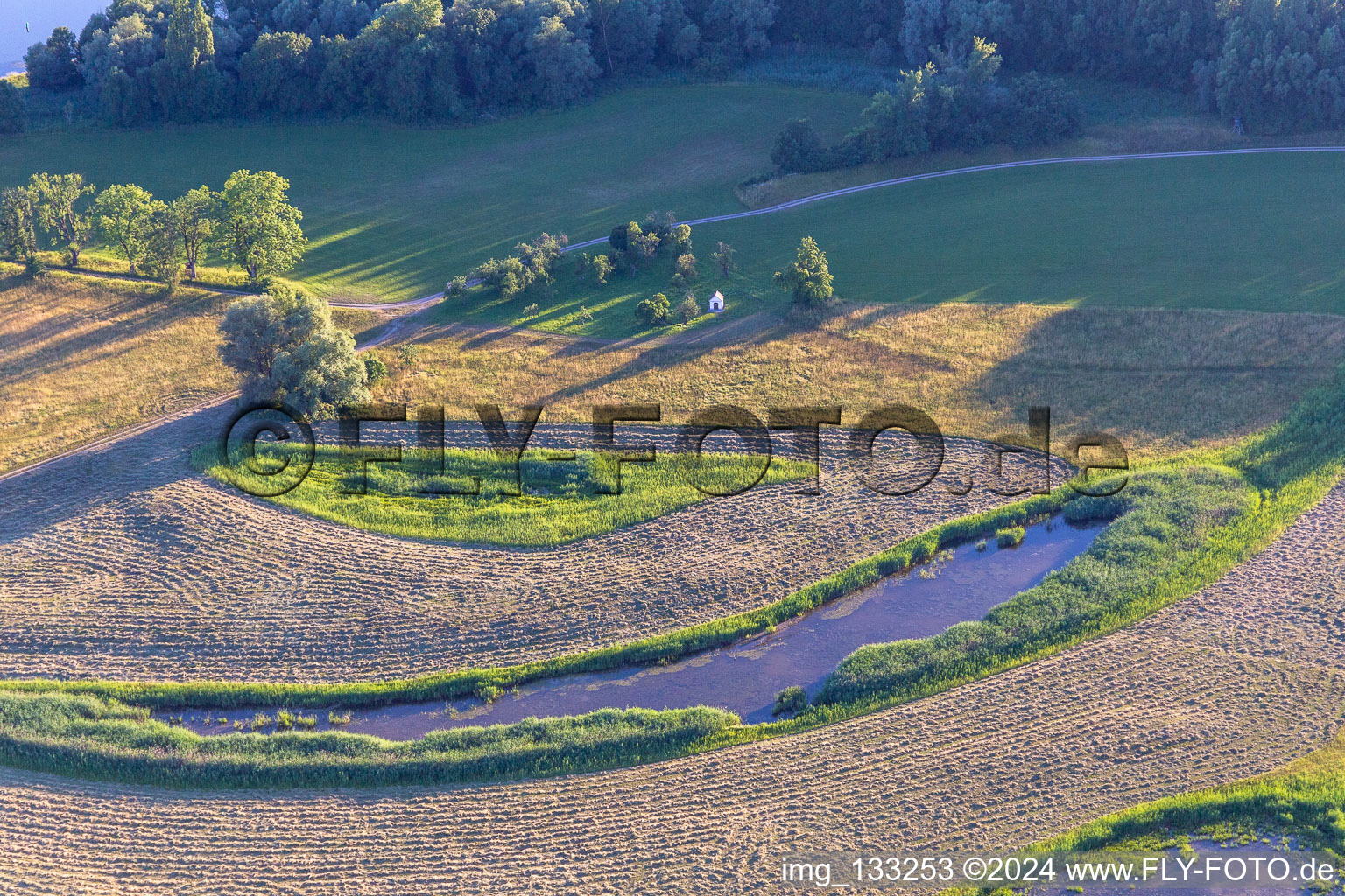 Photographie aérienne de Polder sur le Danube à le quartier Niederachdorf in Kirchroth dans le département Bavière, Allemagne