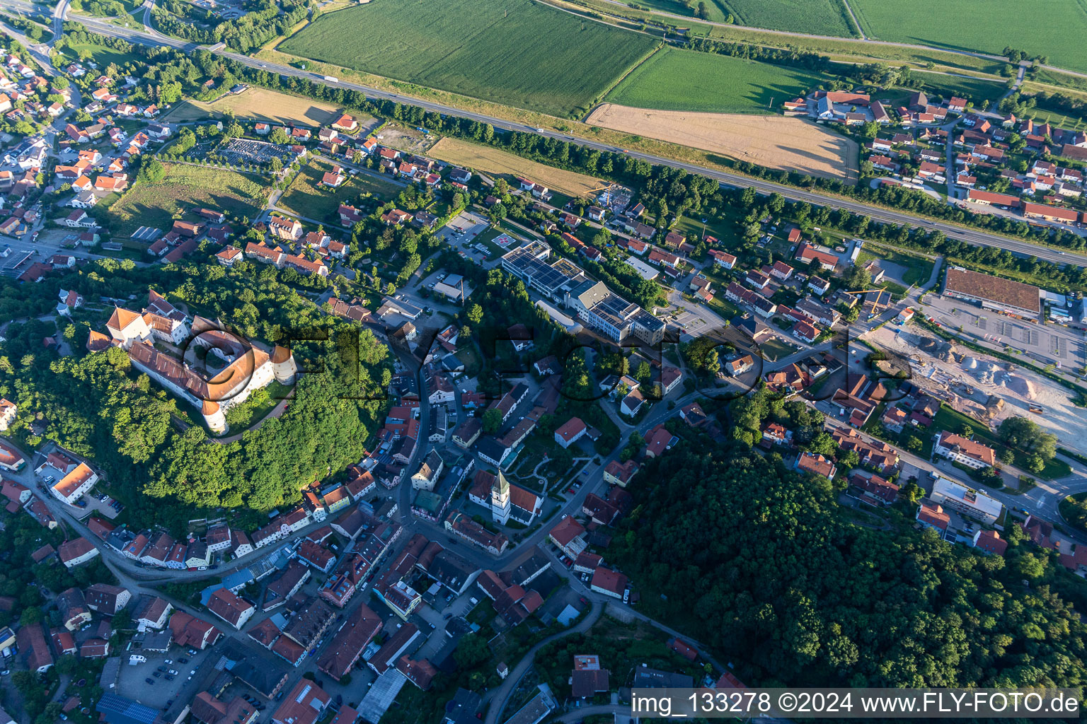 Photographie aérienne de Wörth an der Donau dans le département Bavière, Allemagne