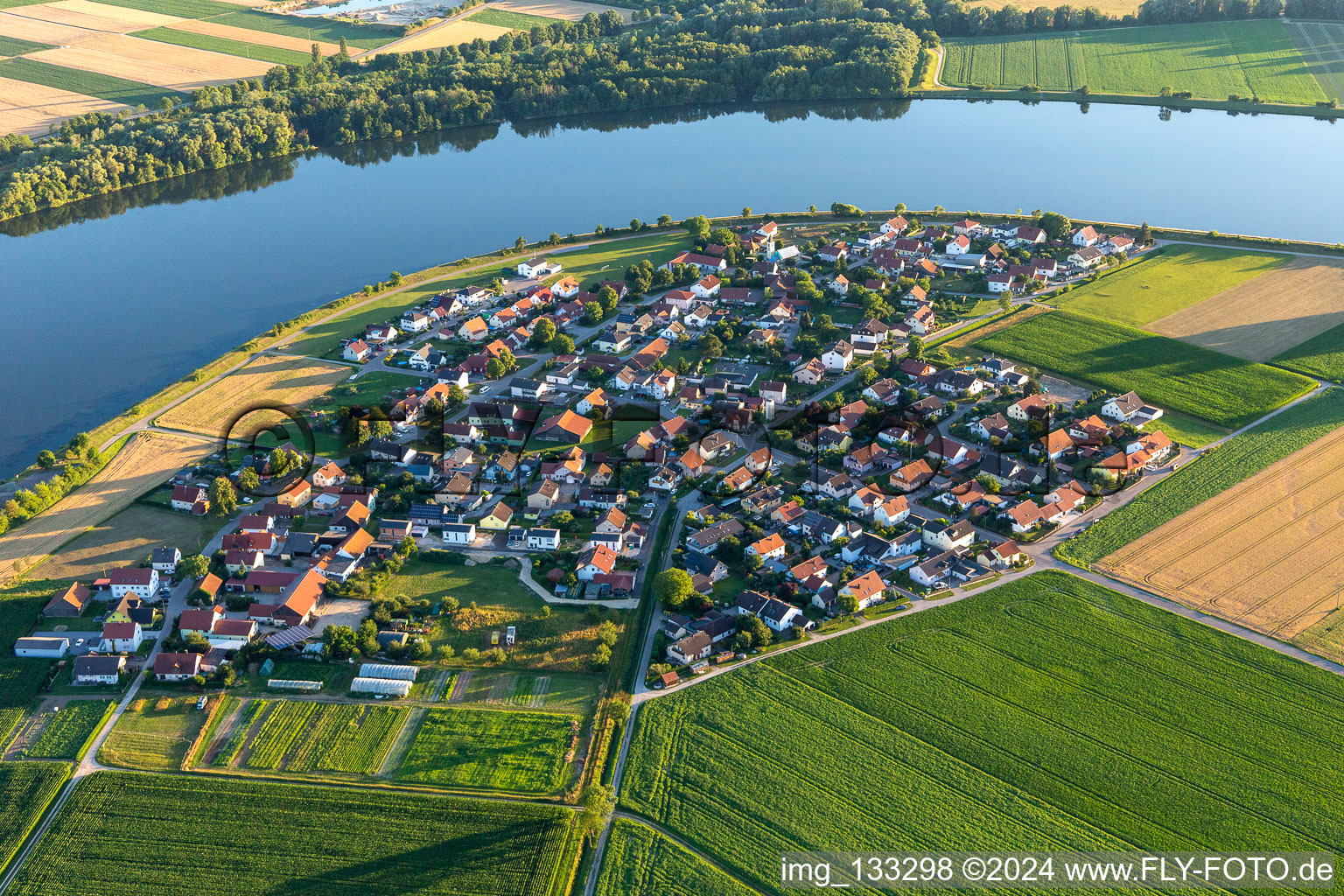 Vue aérienne de Quartier Demling in Bach an der Donau dans le département Bavière, Allemagne