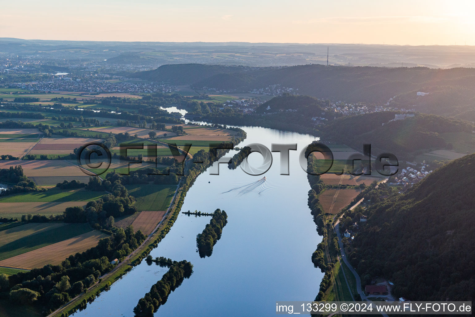 Vue aérienne de Walhalla sur le Danube à le quartier Reiflding in Donaustauf dans le département Bavière, Allemagne