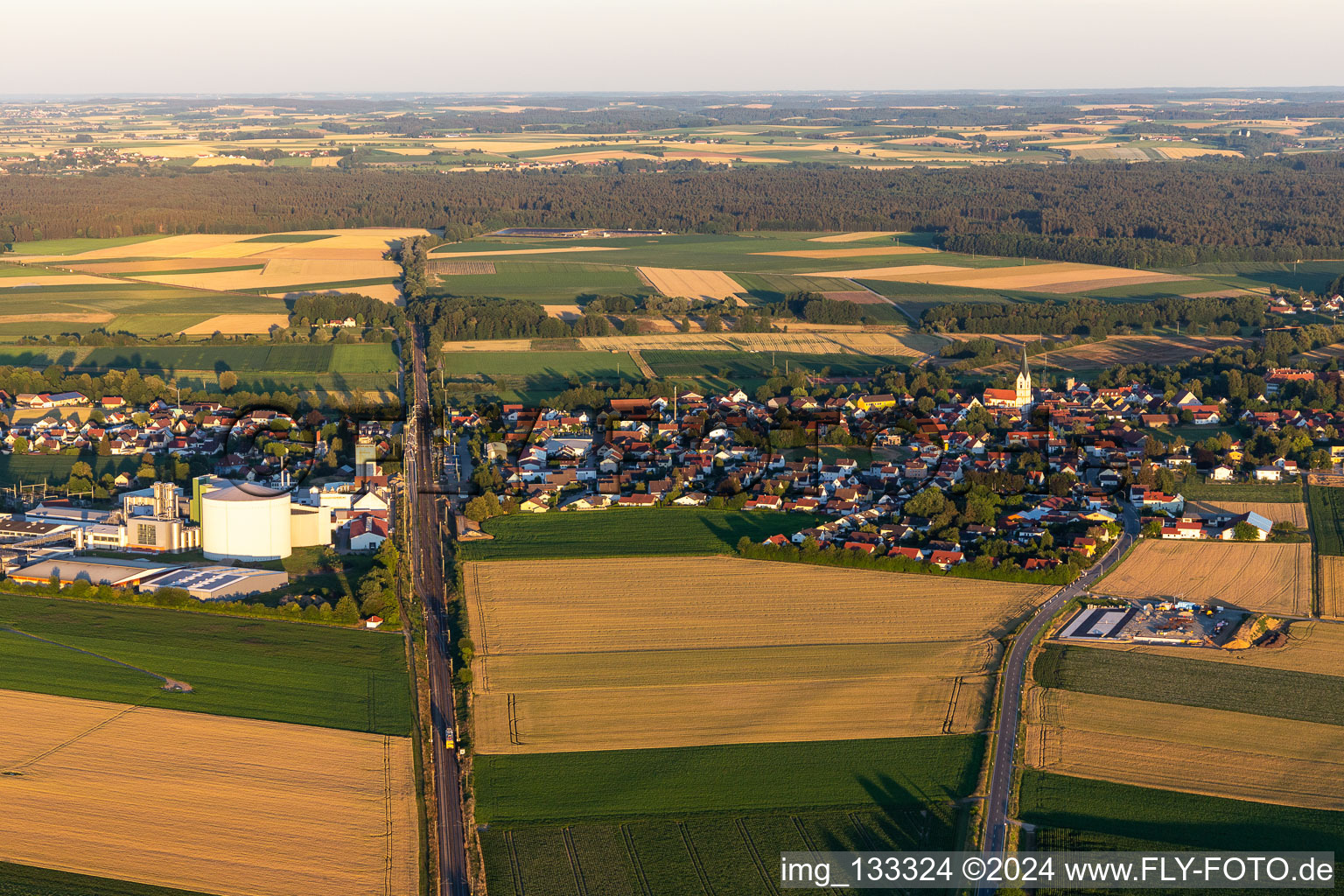 Photographie aérienne de Sünching dans le département Bavière, Allemagne