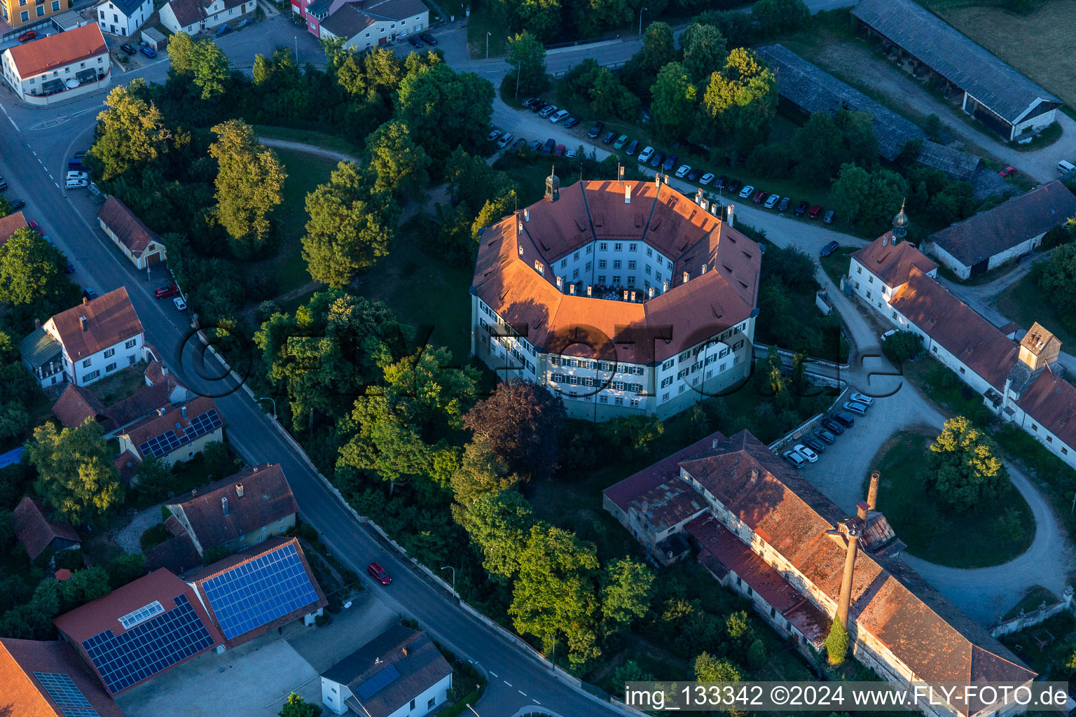 Vue oblique de Verrouiller Sünching à Sünching dans le département Bavière, Allemagne