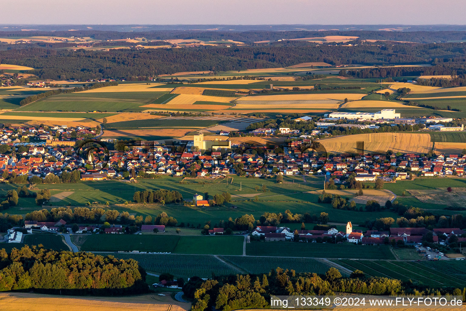 Vue oblique de Geiselhöring dans le département Bavière, Allemagne