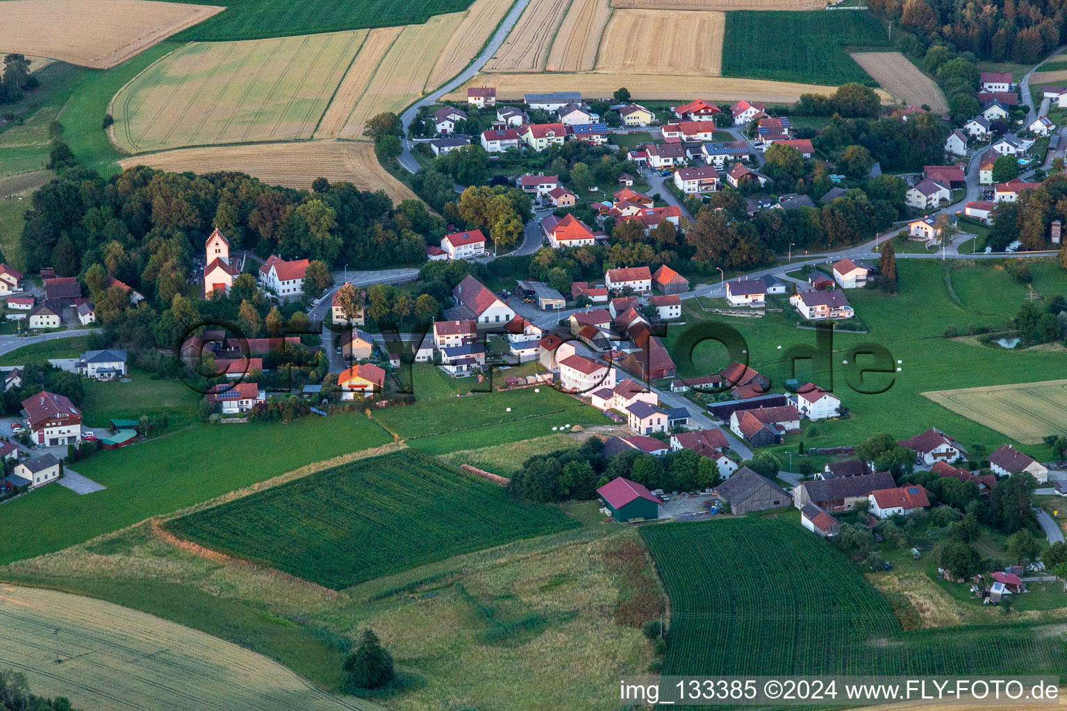 Photographie aérienne de Quartier Tunding in Mengkofen dans le département Bavière, Allemagne