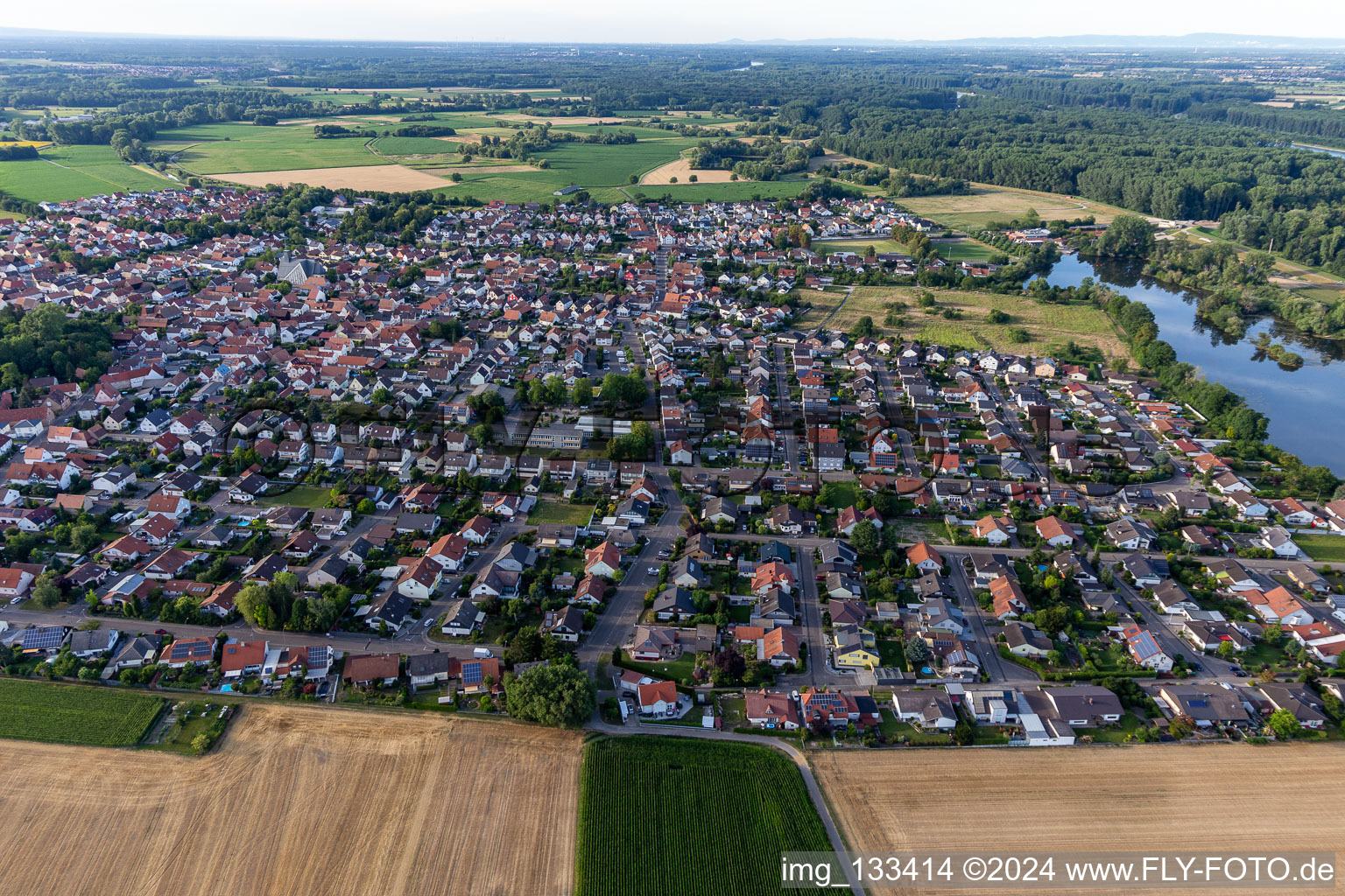 Leimersheim dans le département Rhénanie-Palatinat, Allemagne d'en haut