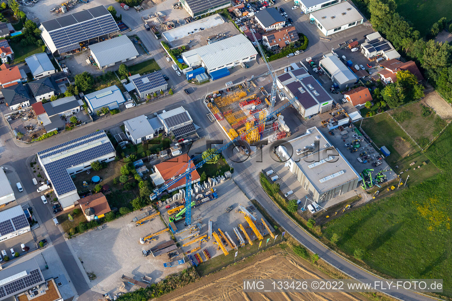 Photographie aérienne de SCHWAB GmbH dans la zone industrielle de Liedolsheim SW à Dettenheim dans le département Bade-Wurtemberg, Allemagne