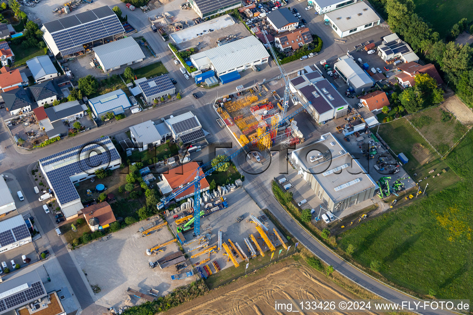 Photographie aérienne de SCHWAB GmbH dans la zone industrielle de Liedolsheim SW à Dettenheim dans le département Bade-Wurtemberg, Allemagne