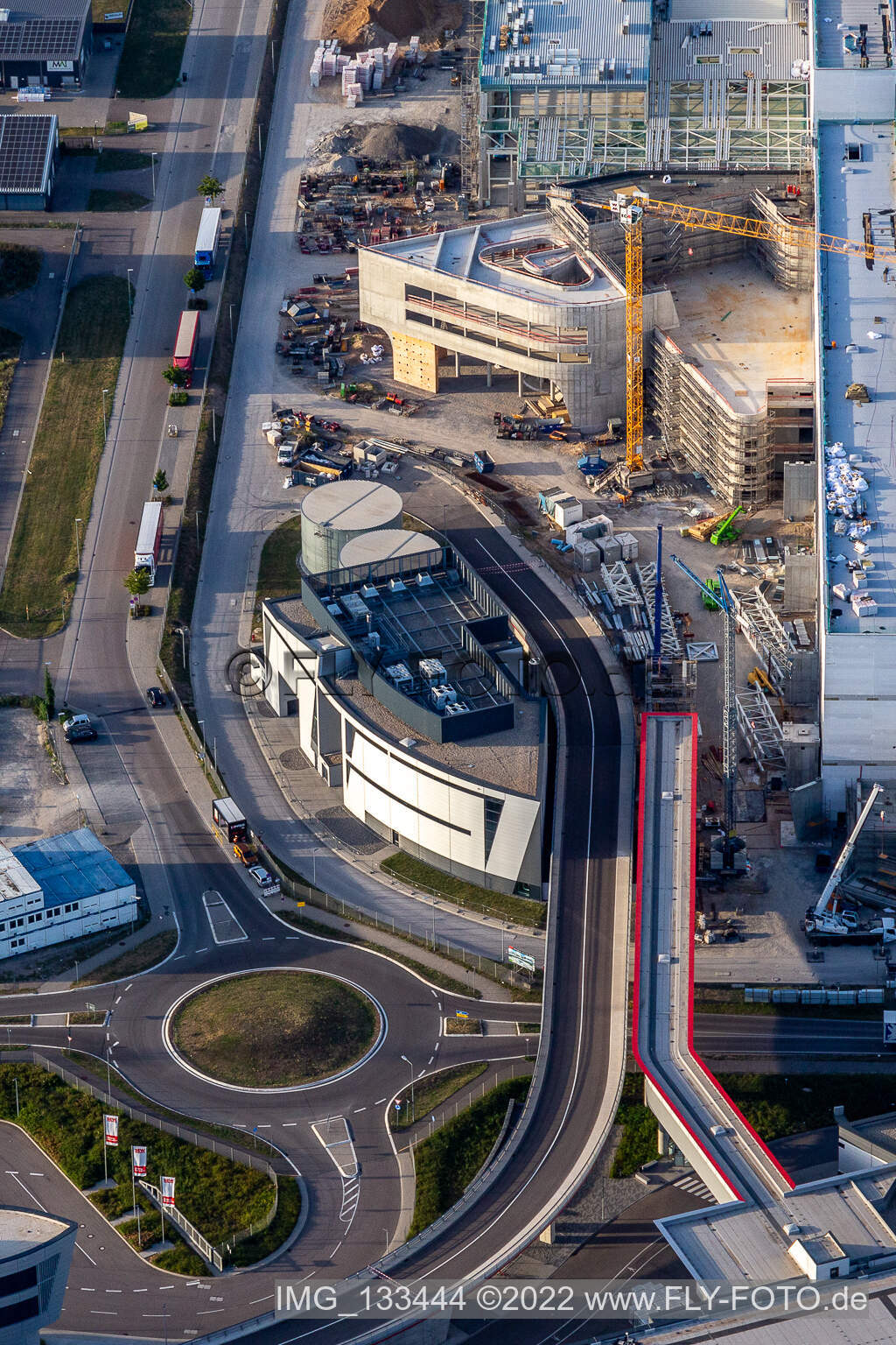 Vue d'oiseau de SEW-EURODRIVE GmbH & Co KG – usine de fabrication et mécanique/mécatronique SCC à le quartier Graben in Graben-Neudorf dans le département Bade-Wurtemberg, Allemagne