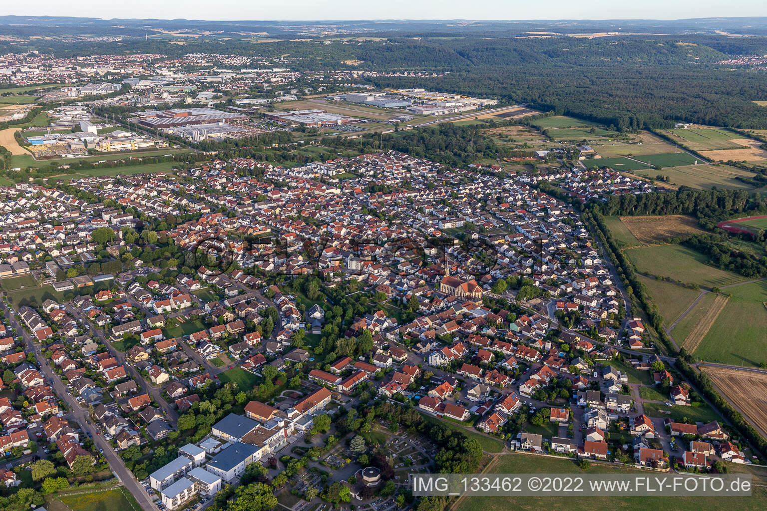 Vue oblique de Quartier Karlsdorf in Karlsdorf-Neuthard dans le département Bade-Wurtemberg, Allemagne